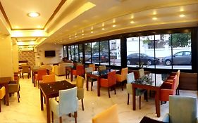 โรงแรมลาวิน การ์เดน